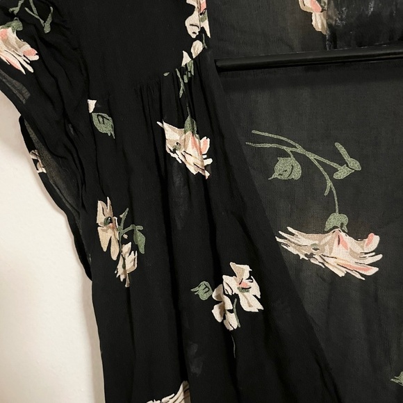 Reformation Carina Wrap Dress ***Rare *** - Picture 9 of 13